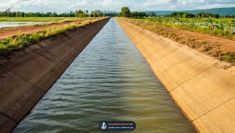 اهمیت آبیاری در کشاورزی و عکسی از کانال های آب